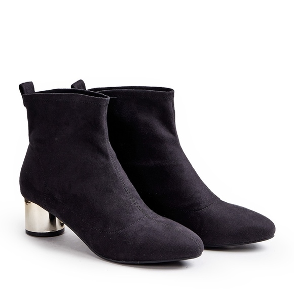 Sassy Boots! - Picture 2 of 6